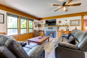 Quiet Pollock Pines Cabin with Hot Tub, 1 Mi to Lake